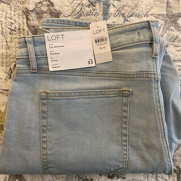 NWT Loft "The Girlfriend" mid rise curvy fit regular inseam jeans, size 33/16 - Picture 2 of 9
